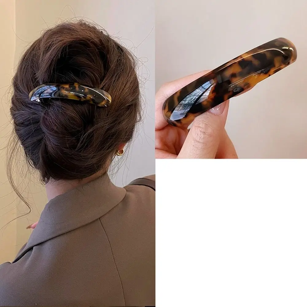 

Cute Elliptical Leopard Print Hair Clip Arc Geometric Spring Clip PVC Grab Clip Large Hairpin Female