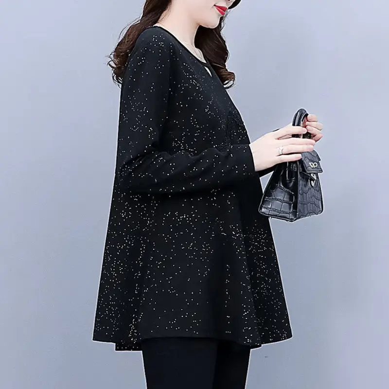 Temperament Three-dimensional Decoration Sequin Solid Color Loose Show Off Weight Large Size Ladies\' Base Shirt Autumn 2024