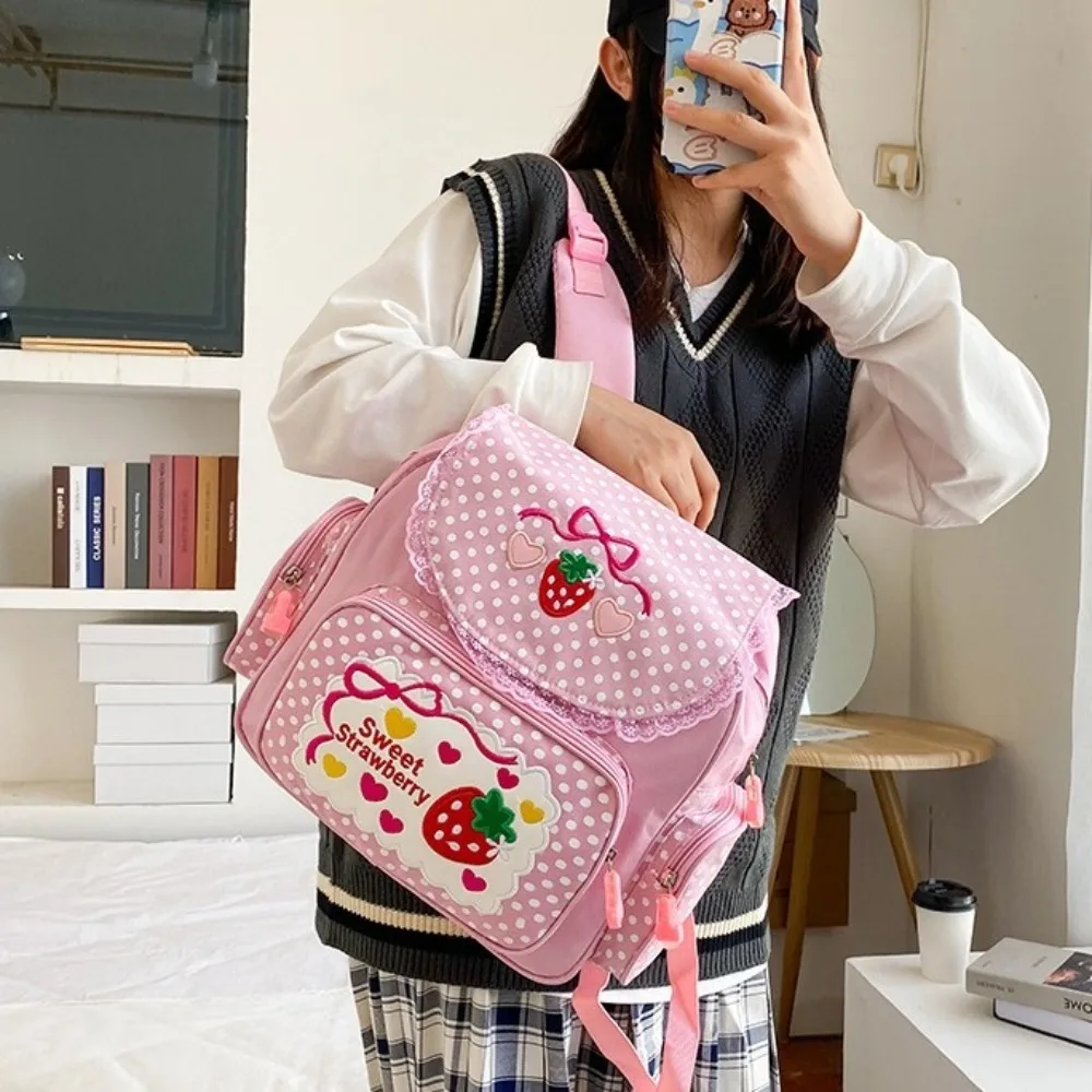 Borsa da scuola casual con fragole in cartone animato Ricamo Mochila Dots Zaino per ragazza Frutta Zaino per studenti di grande capacità da donna