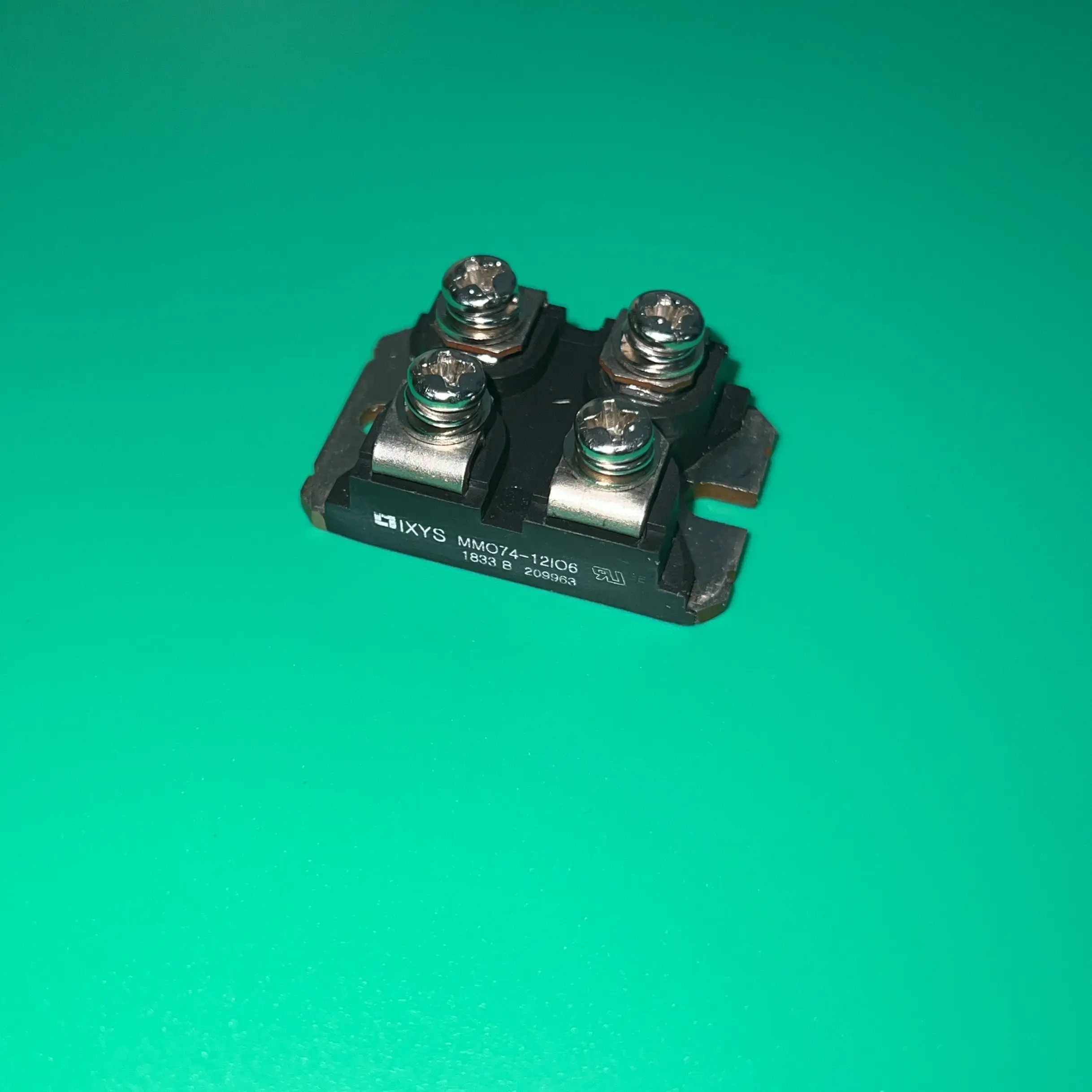 

MMO74-12IO6 IGBT MMO74-12 IO6 MODULE AC CTLR 1200V SOT-227B MMO74-12I06 MM074-12I06 MMO7412IO6 MMO 74-12IO6