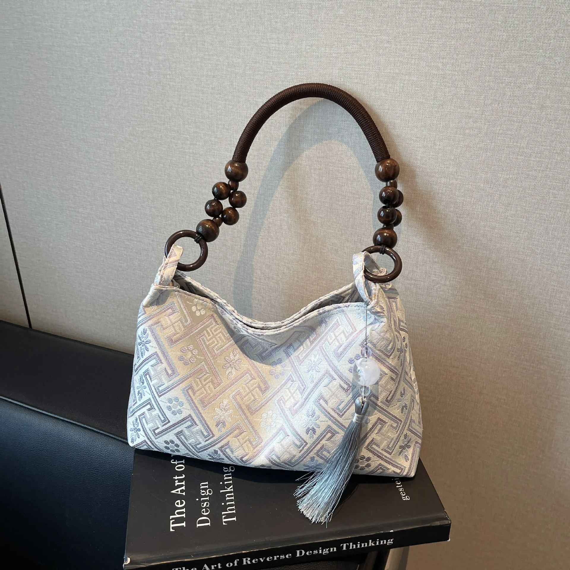 

Новая китайская женская сумка-тоут с вышивкой, экологичная тканевая сумка через плечо, популярная прямоугольная сумка для весны и лета