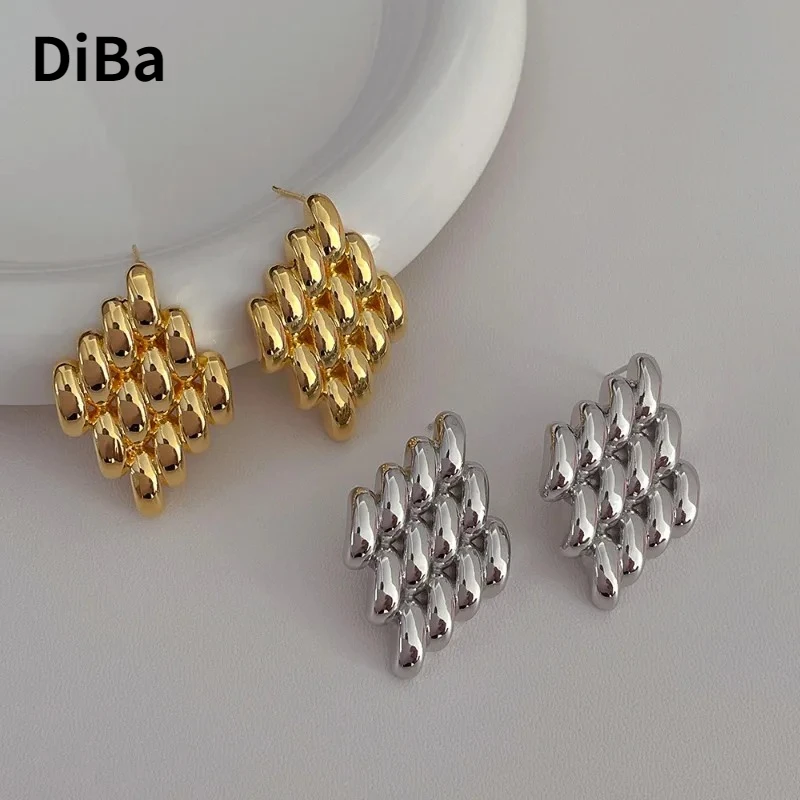 

Fashion Jewelry European and American Design Metal Stud Earrings For Women Party Gifts Fine Ear Accessories 2025 Trend New