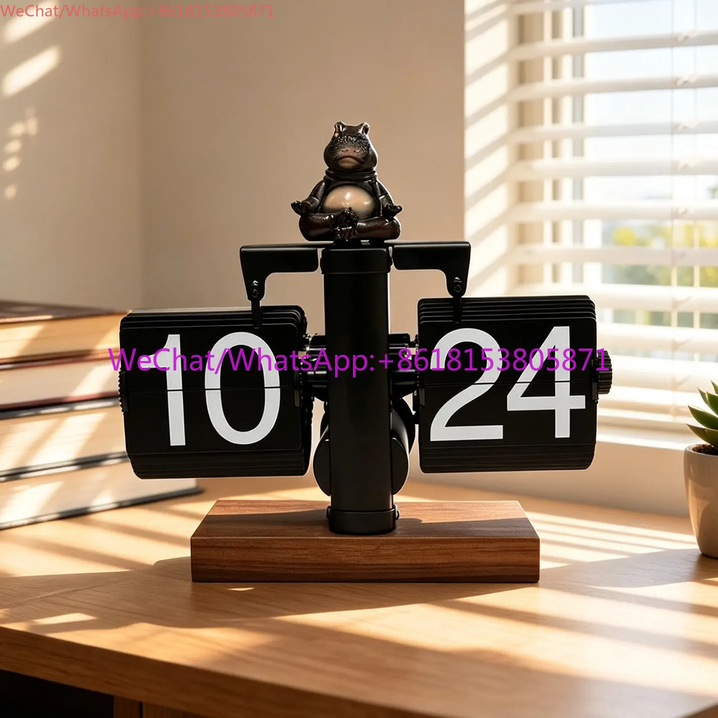 Light luxury automatic page turning clock desktop ornament retro mechanical watch creative living room decoration