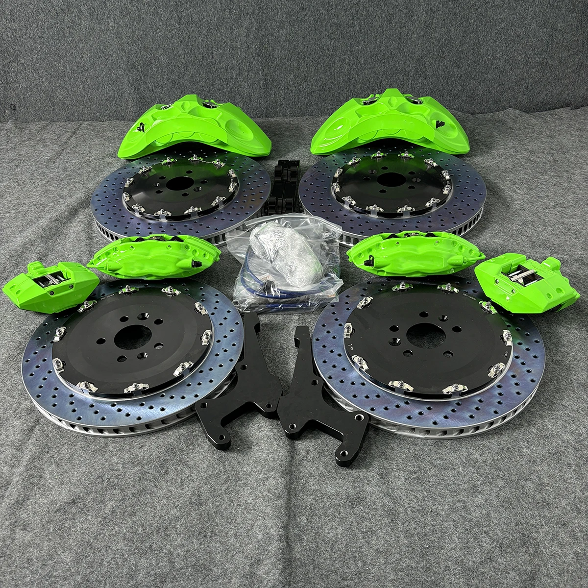 

Modern Cars Green High-performance Brake Kit: Front 9N 6 Piston Caliper+Rear F40 4 Piston Caliper with Electronic Parking Brake
