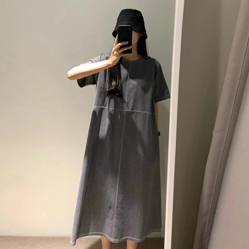 レトロなラウンドネック刺繍デザインルーズカジュアルコットンリネン半袖レディースドレス夏のシックなスタイル快適なロングドレス