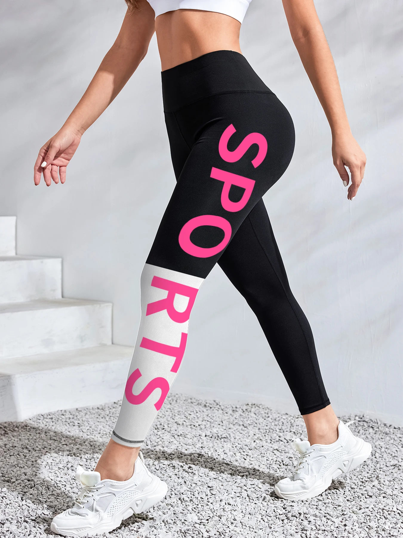 سراويل يوجا نسائية رياضية مطبوعة بأحرف عالية الخصر سراويل ضيقة للتمرين في صالة الألعاب الرياضية والجري ملابس نسائية يومية غير رسمية