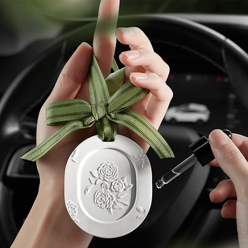 Lasting Aroma Aromatherapy Light Luxury Ancient Home Perfume Diffuser Gypsum Embossed Fragrance Tablet Car Fragrance Pendant view 4
