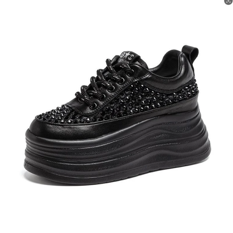 

8 см новые осенние женские туфли для скейтборда с блестящими кристаллами, дышащие кожаные кроссовки на высокой платформе и танкетке, вулканизированные белые туфли