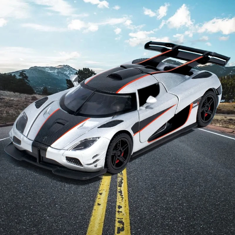 

Масштабная модель спортивного автомобиля 1:32 из сплава, коллекционная игрушка для детей