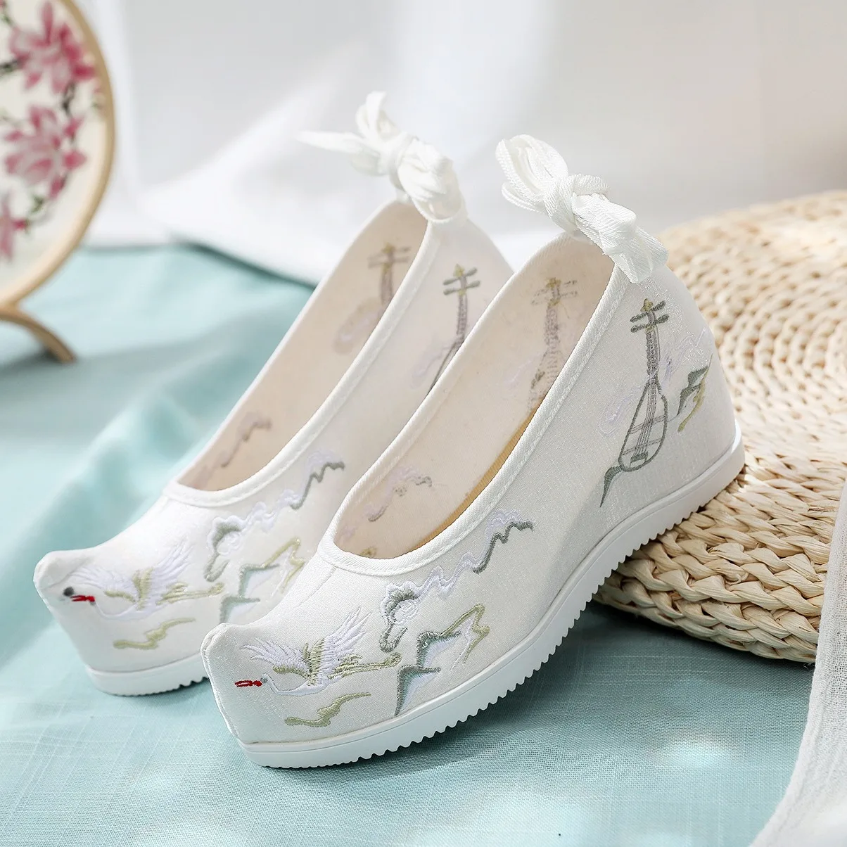 

CY387 Inside Increase 7 Cm Ancient Style Shoes Hanfu Upturned Head Bow Embroidered Cloth Shoe