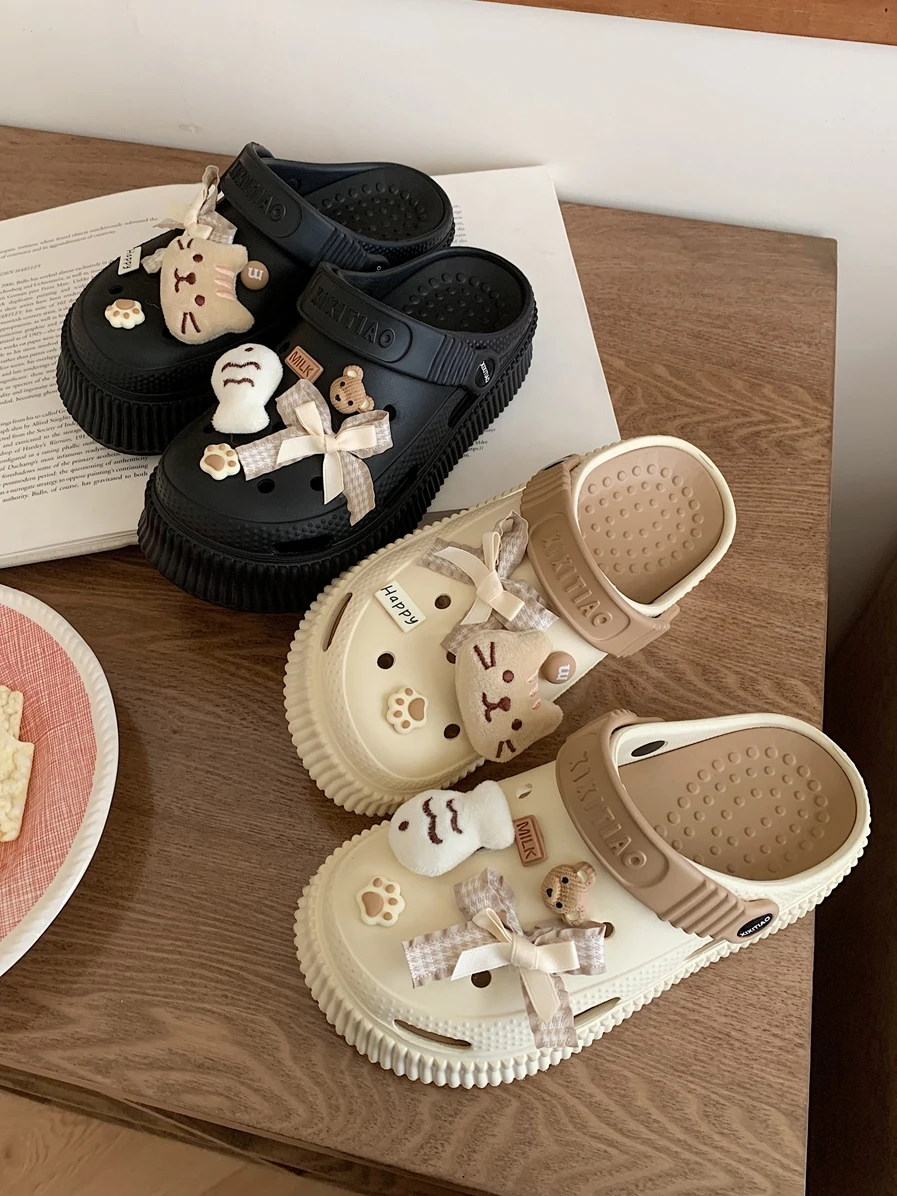 Cute Cat Hole Garden Shoes Women Thick Sole Height Increase Slippers 2024 Summer Wearing Beach Sandals For Women