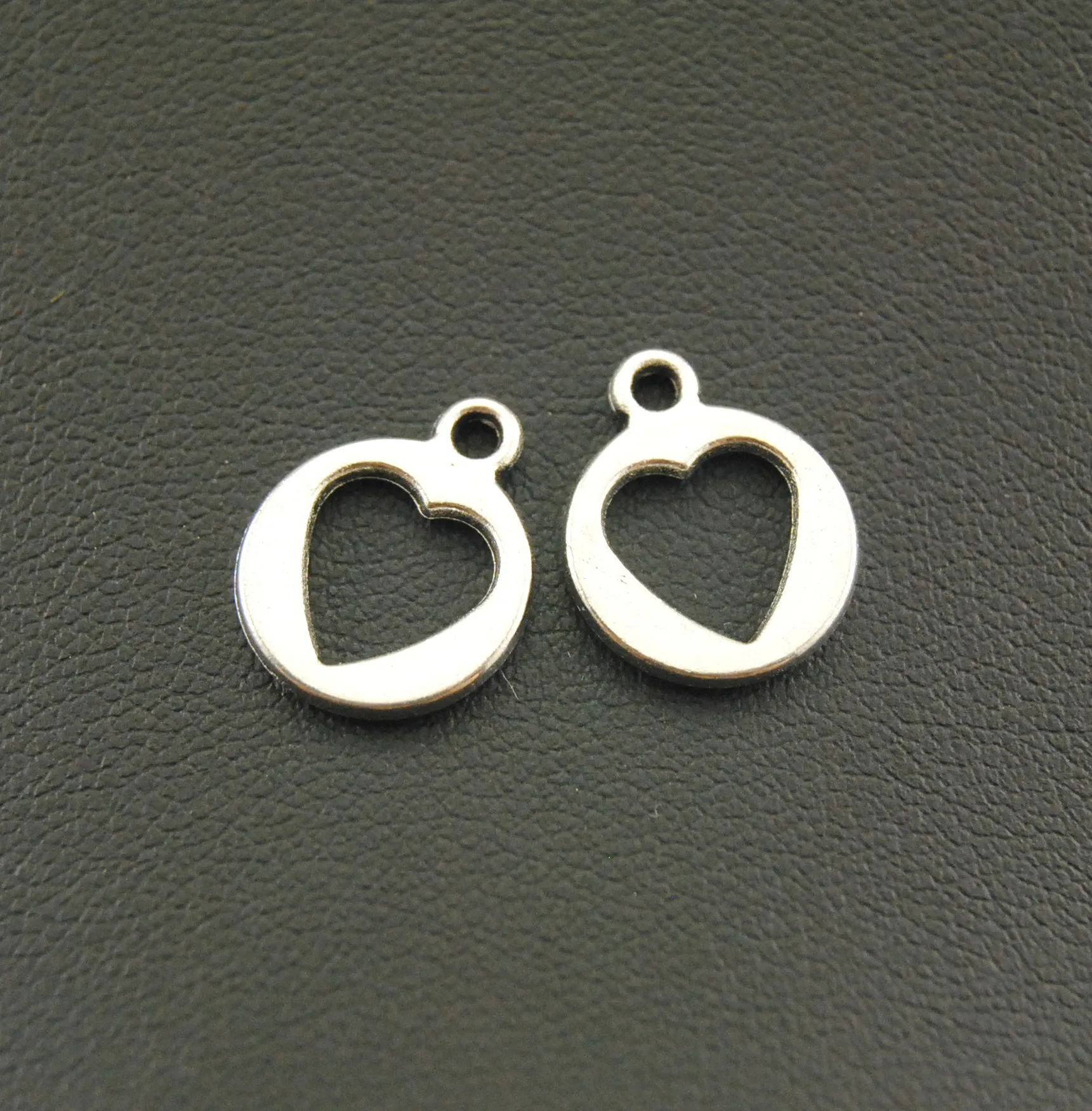 30 pcs 15x12mm  Silver Color Hollow out Heart Charm DIY Metal Bracelet Necklace Jewelry Findings A1130 SALE