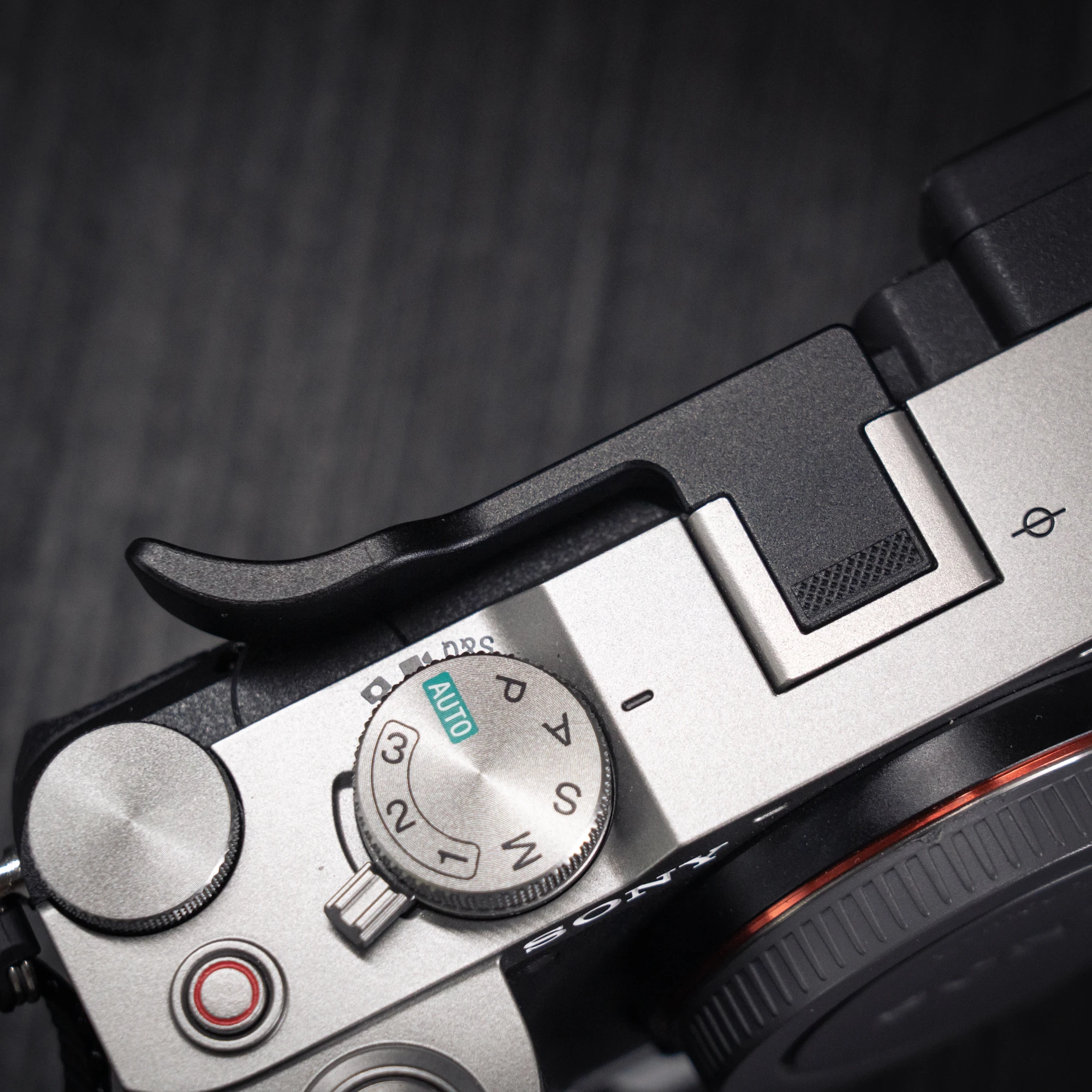 Aluminium Metall Blitzschuh Daumen-Up Blitzschuh Daumen-Up Grip für Sony A7C2 A7CR A7C Kamera Handgriff – Detail 10