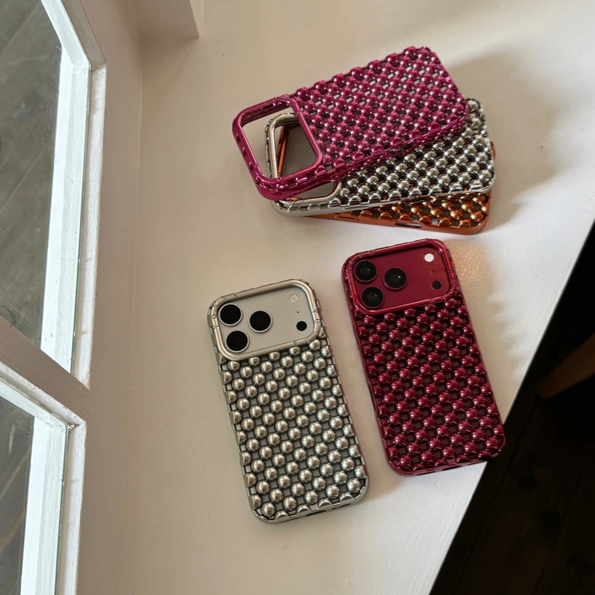 Luxuriöse, galvanisierte, metallische 3D-Perlen-Bubble-Schutzhülle, stoßfest und sturzsicher, für iPhone 18 17 16 15 Pro Max