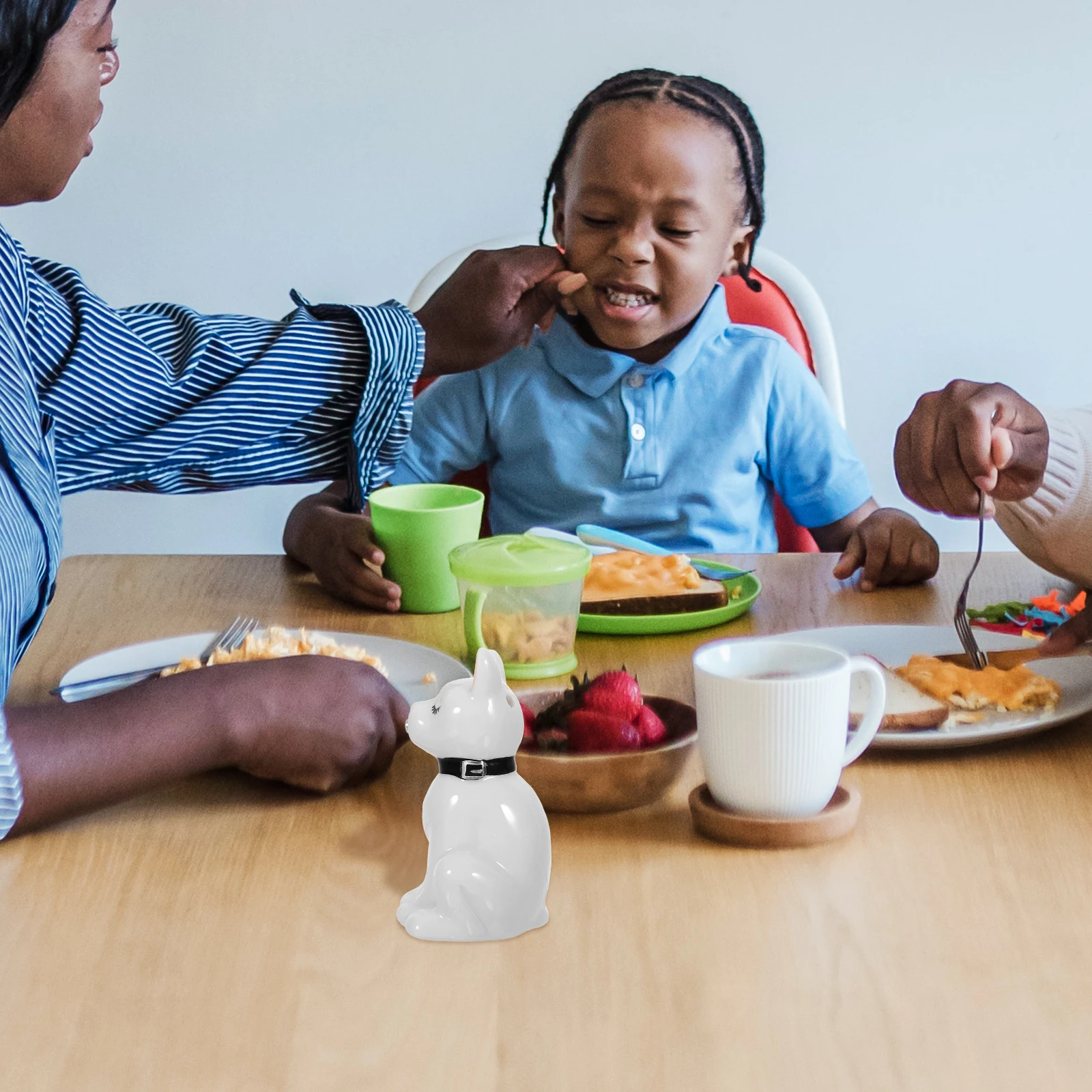 

2Pcs Versatile Ceramic Dog Shaped Seasoning Bottles Kitchen Condiment Containers Decorative and Kitchen Salt Shaker