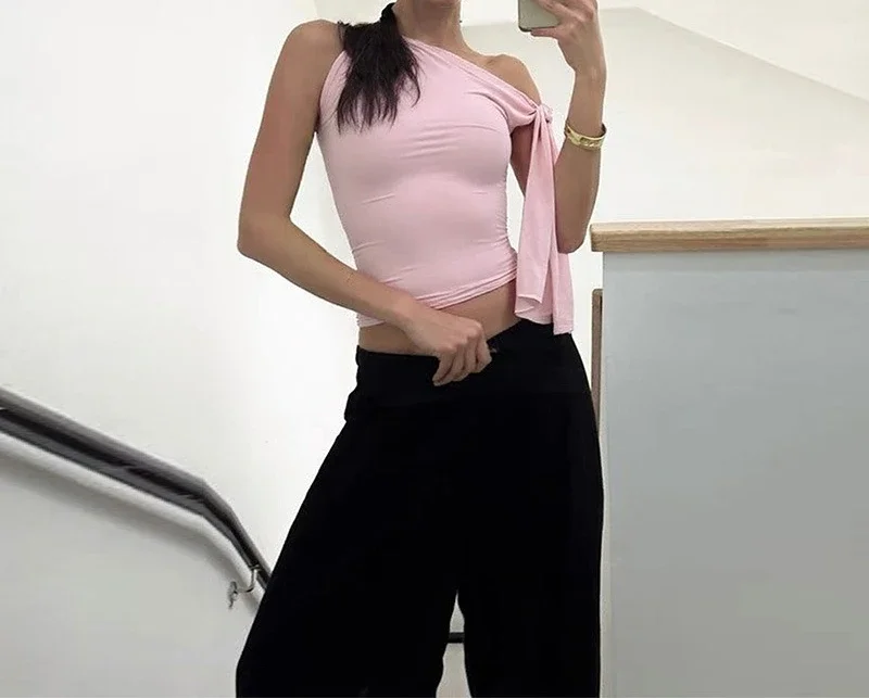 

2026 Fashion New Women's Solid Color Single Shoulder Strap Tight and Versatile Irregular Tank Top