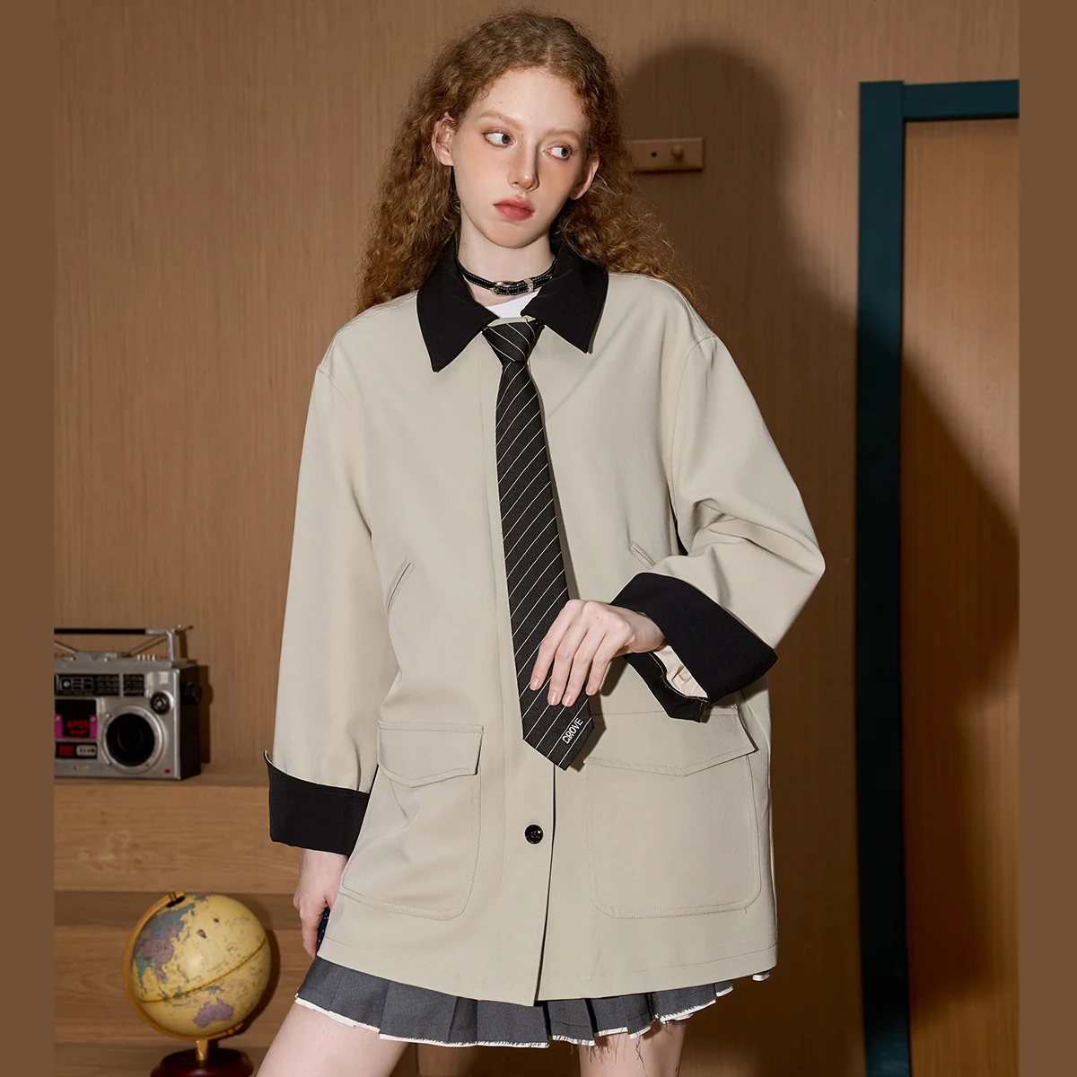 2025 الخريف المرأة معطف الحظيرة سترة اللون كتلة التلبيب خندق فائدة جيب سترة خمر منتصف طول نمط ملابس العمل غير رسمية #5