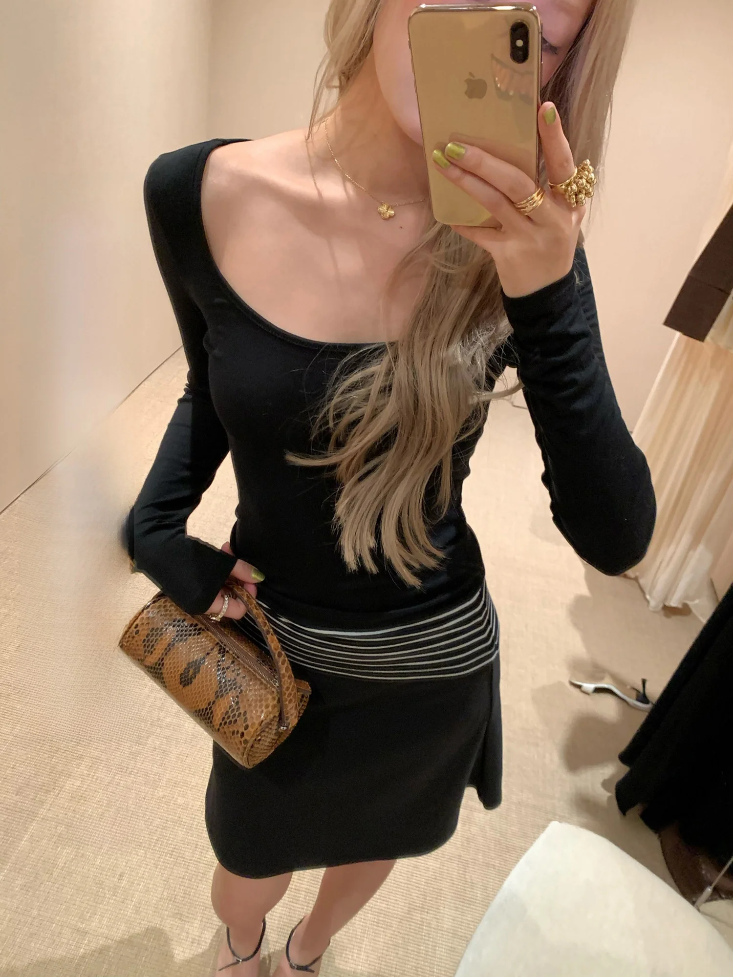 

Bla Simple Square Collar T-irt Women's Slim Fit A-Line Skirt Spring New Sle Casual Ele Faion Set without Wor...