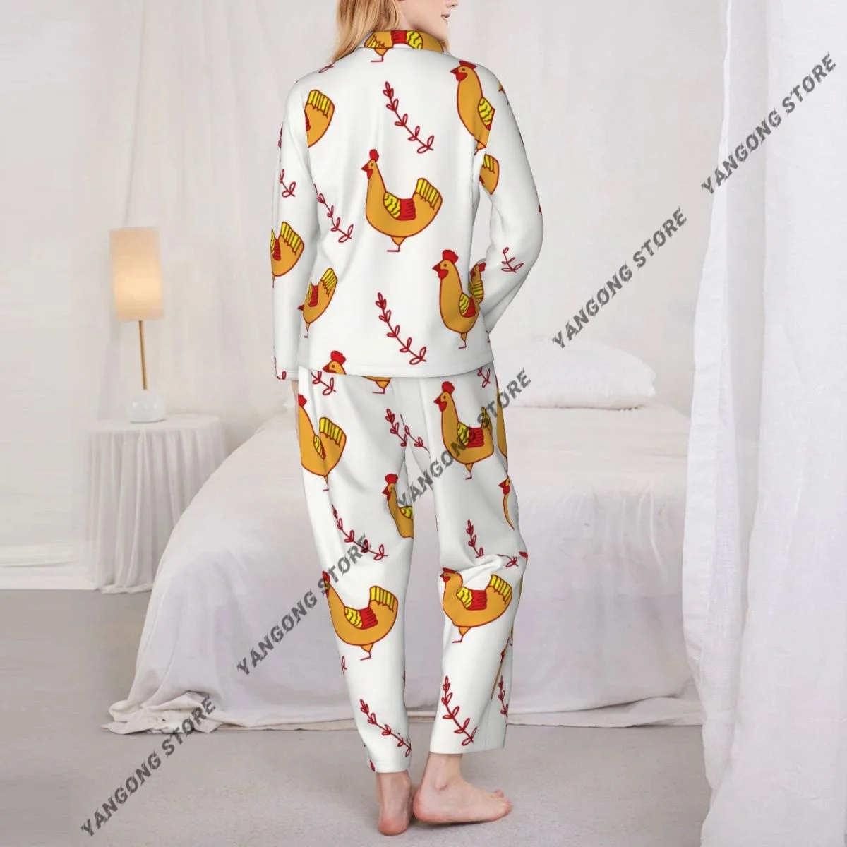 여성 잠옷 라운지웨어 치킨과 나뭇가지 배경 긴 소매 라펠 넥 셔츠와 신축성 있는 허리 바지 파자마 세트