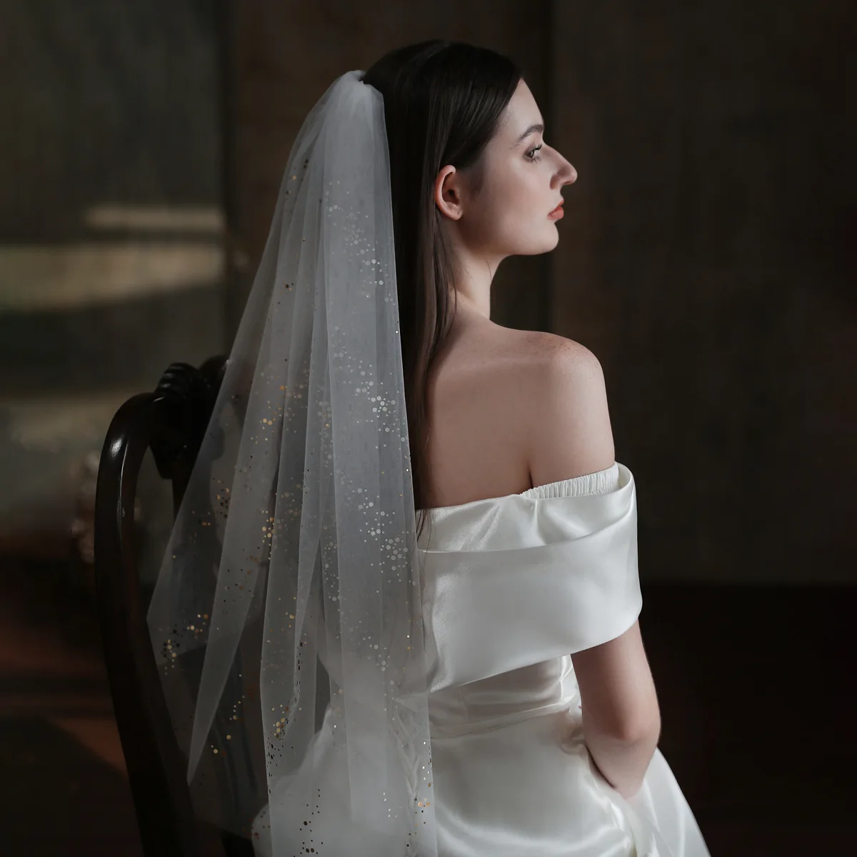 

V854 European and American Style Gold Glitter Bridal Veil, White Single-Layer Super Fairy Wedding Headpiece for Photography, Wholesale