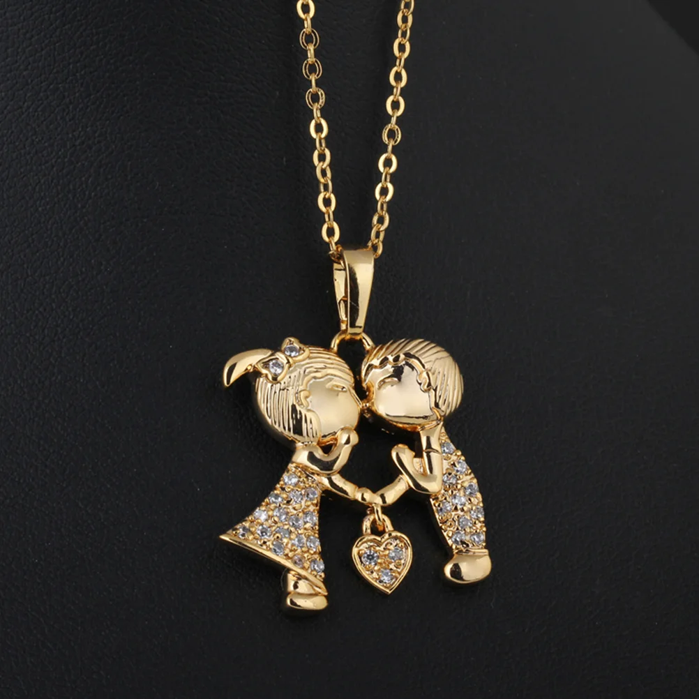 

Women Necklace Stylish Simple Micro-Inlay Hollow Out Kissing Shape Pendant Delicate Zircon Chain Golden Alloy Jewelry