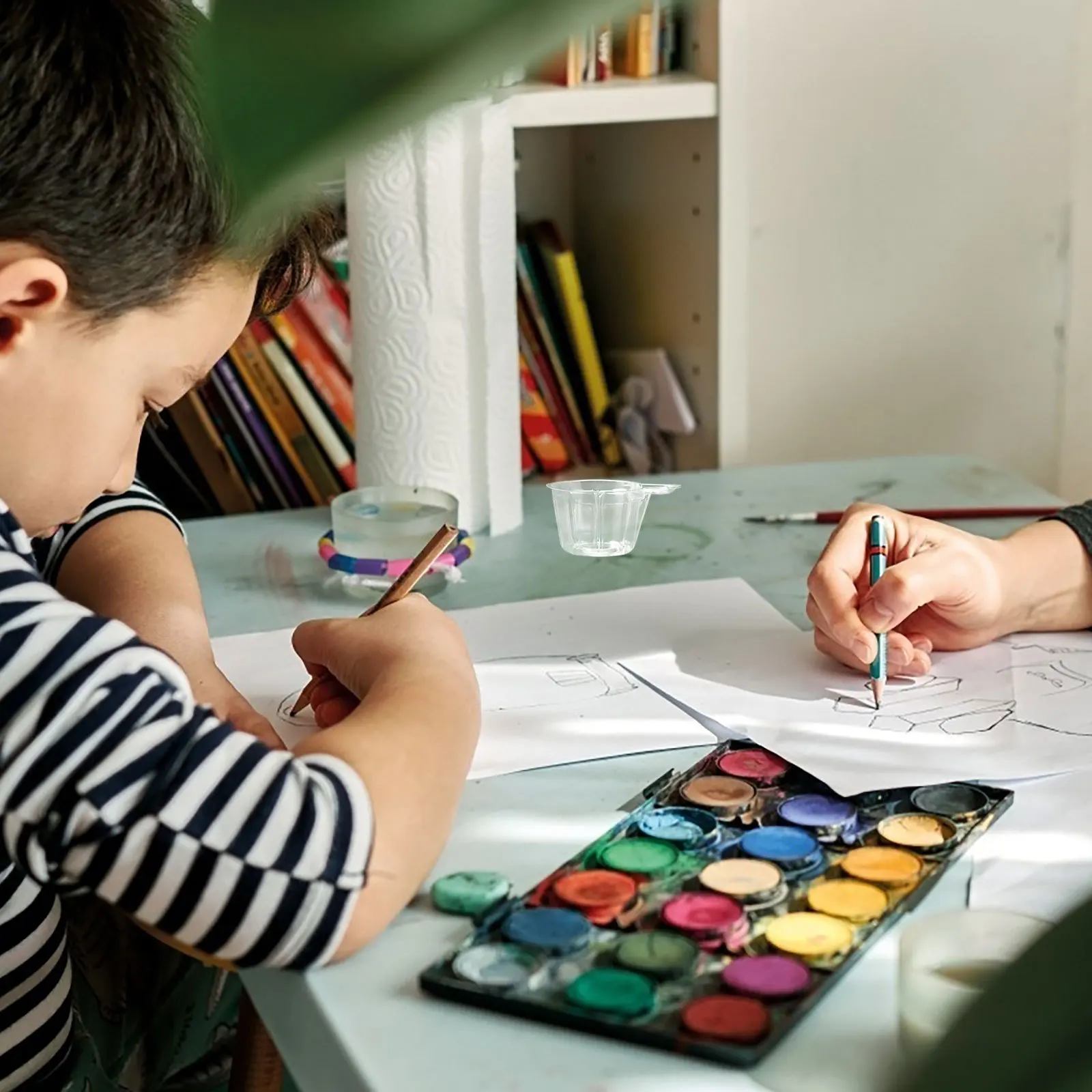 

200Pcs Epoxy Dispensing Cups Multi-Functional Disposable Plastic Mixing Cups for DIY Crafts Pigment Stirring Containers