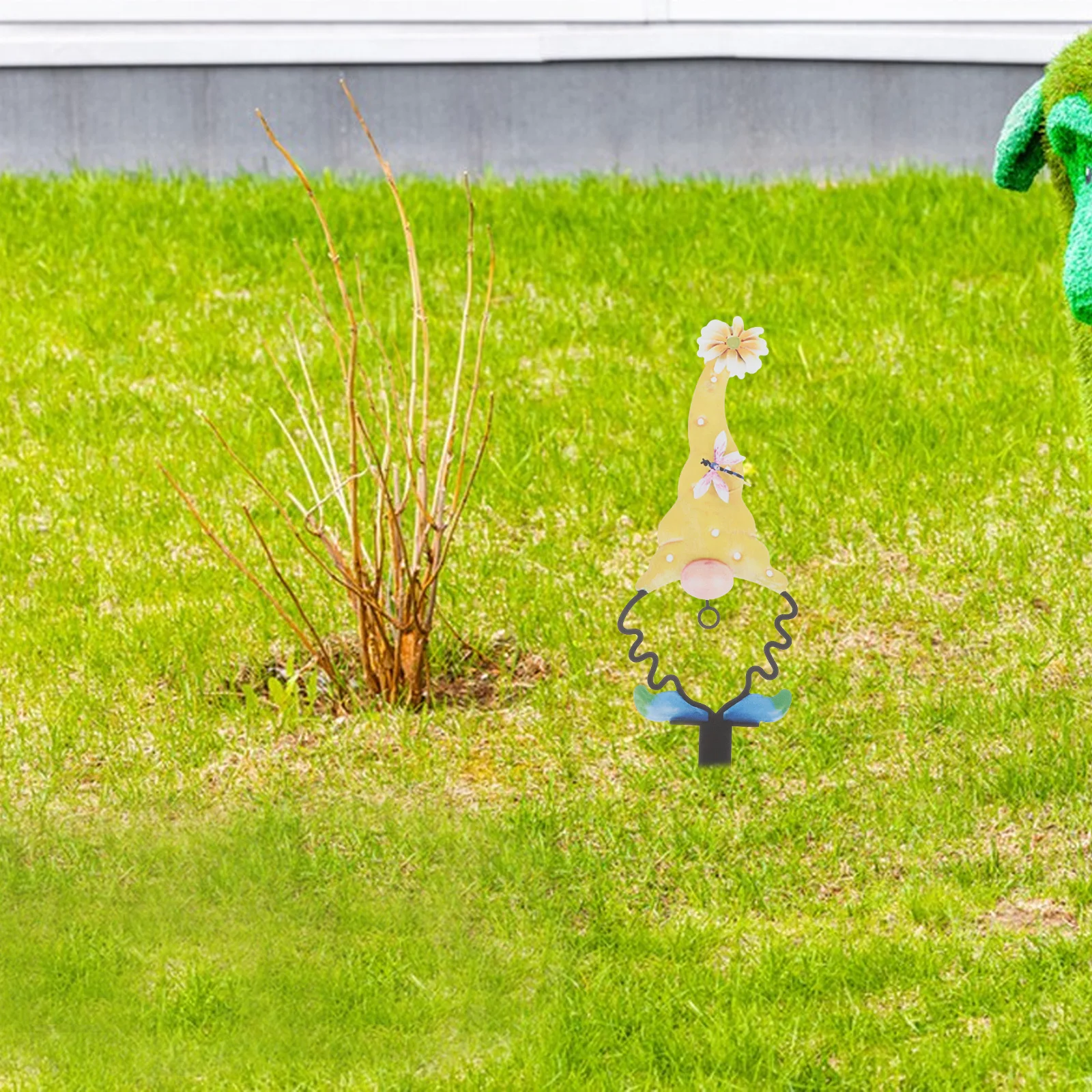 

Dwarf Ground Plug Garden Stakes Decorative Metal Yard Ornaments Lawn Ornament Reusable Gnome stakes garden fall decorations