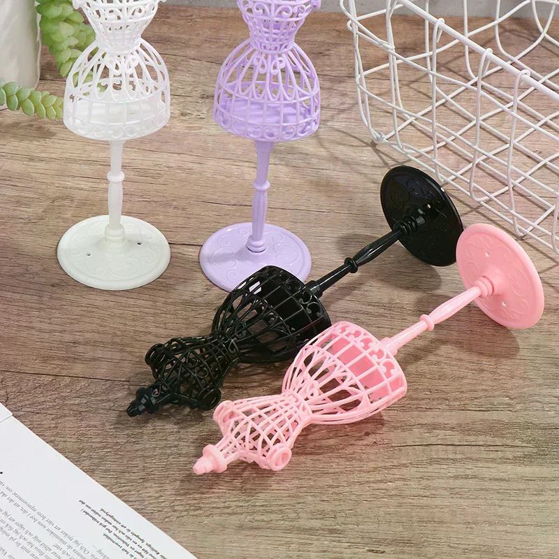 /Cna/Girls Mannequin Fantasy Doll Display Holder Dress Clothes Gown Hollow hanger Stand Rack Holder for Dolls 1pc