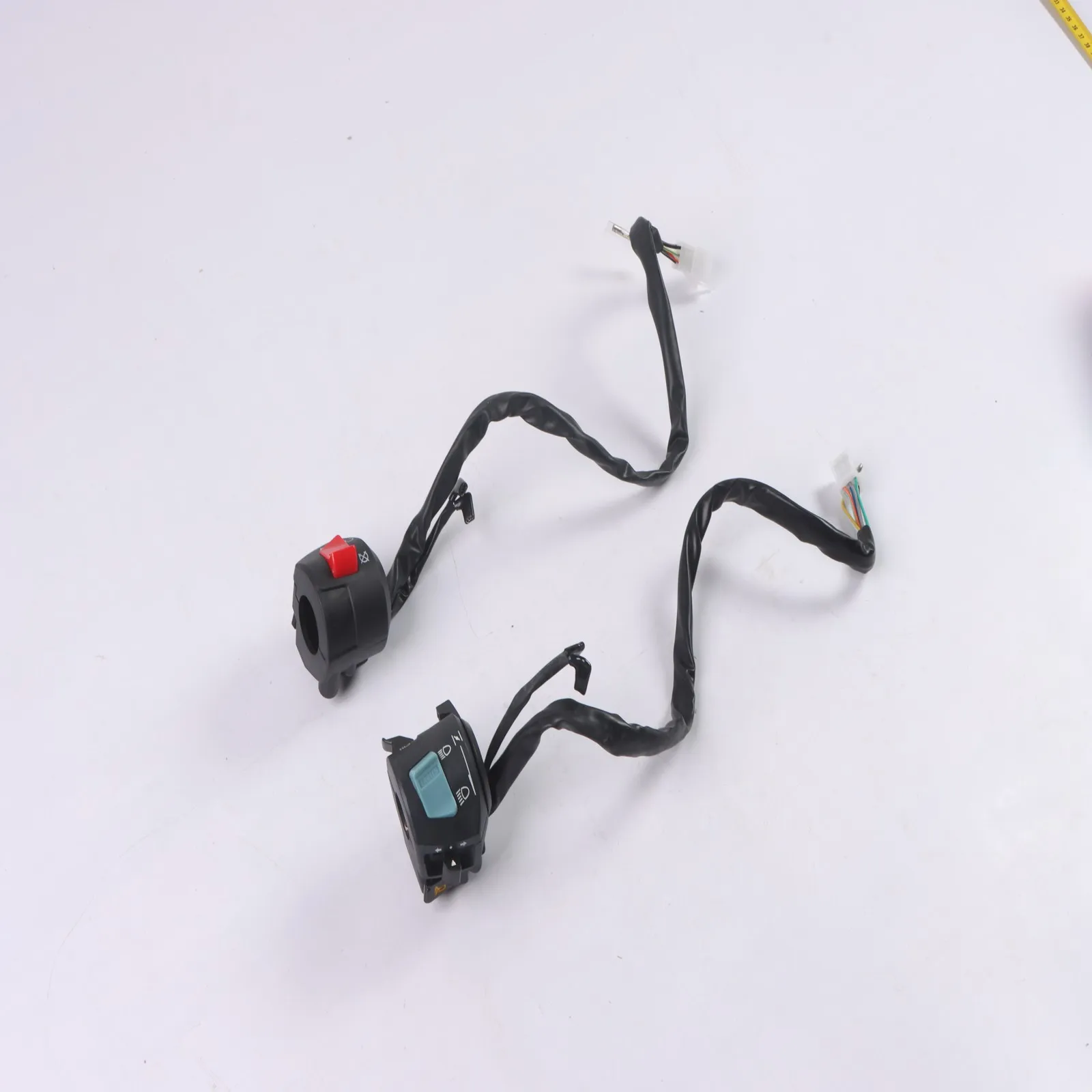 

2 шт. переключатель на руле для мотоцикла Italika DT150 Sport Forza FT150 GTS AC