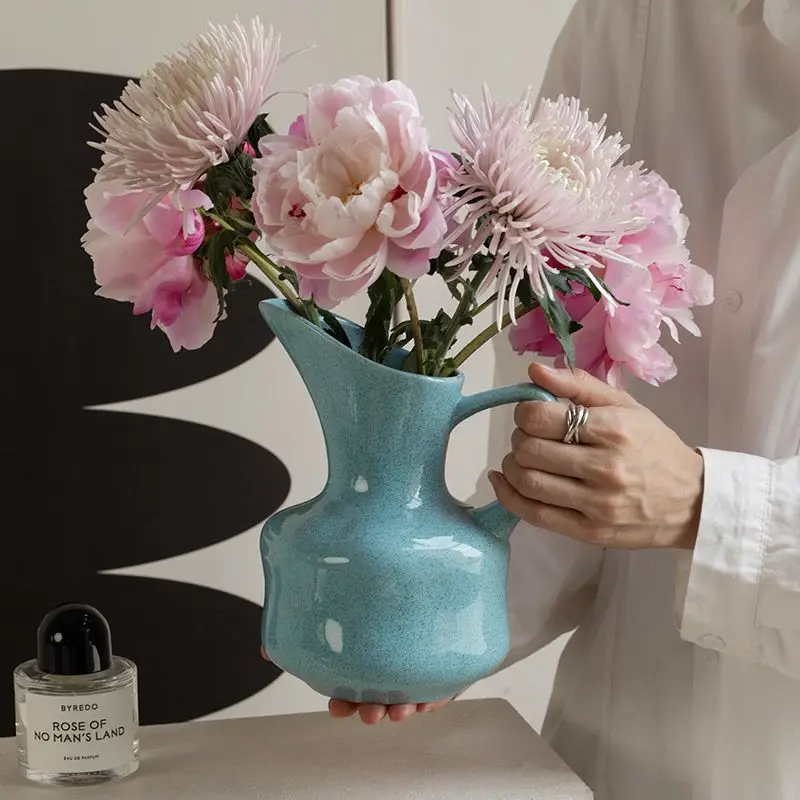 creative-elegant-ceramic-blue-handle-vase-for-fresh-and-dried-flowers-modern-living-room-tabletop-decor
