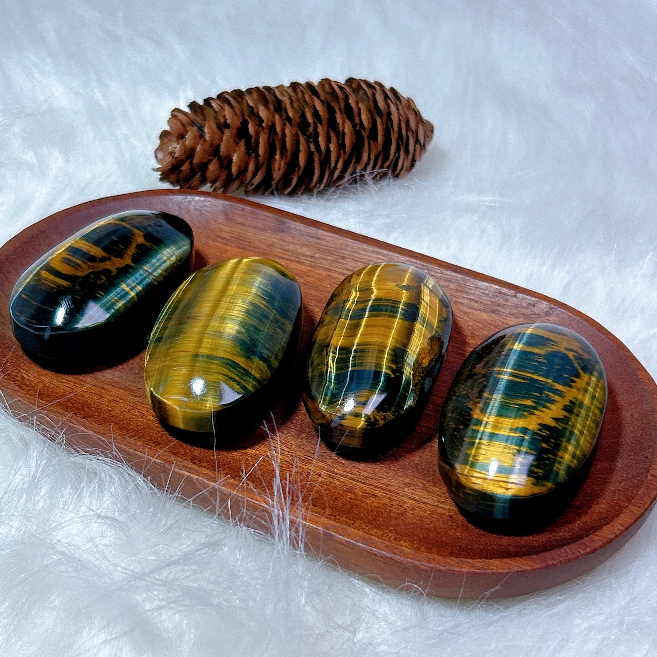 Natural Crystal Blue And Yellow Flashy Tiger Eye Palm Polished Energy Reiki Ornament Healing High Quality Home Decoration Gift