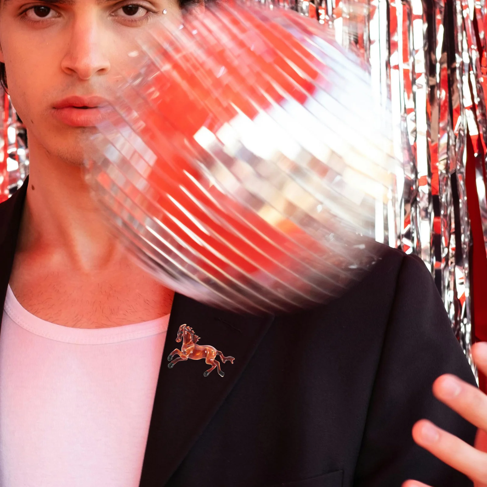 

Брошь в виде года лошади, булавка из цинкового сплава, брошь в виде бегущей лошади со знаком зодиака для китайского Нового года, булавка с лацканами в виде животного, украшение для одежды