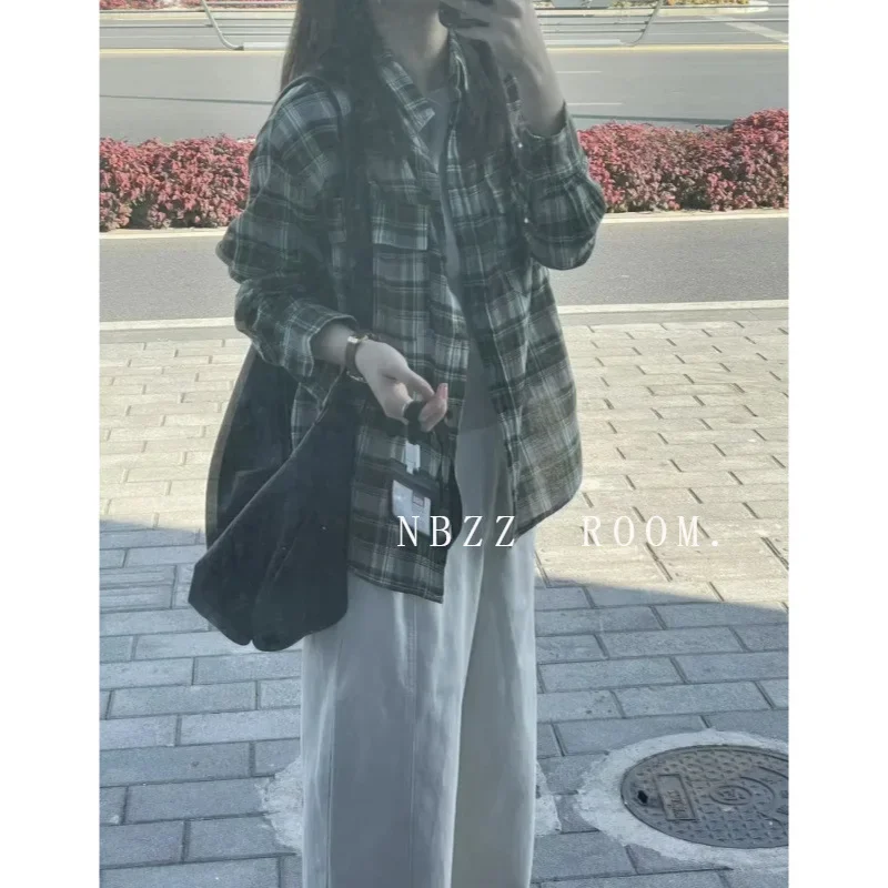 

2025 early spring Korean plaid plaid long-sleeved shirt women's large version loose Korean version lazy and relaxed women's
