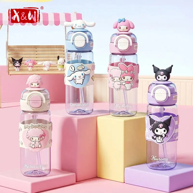 X&W Sanrio Black Rice 630ML Cartoon-Trinkflasche Space Cup mit Pop-Up-Deckel, Sommer-Kühlflasche, geeignet für Camping und Reisen im Freien