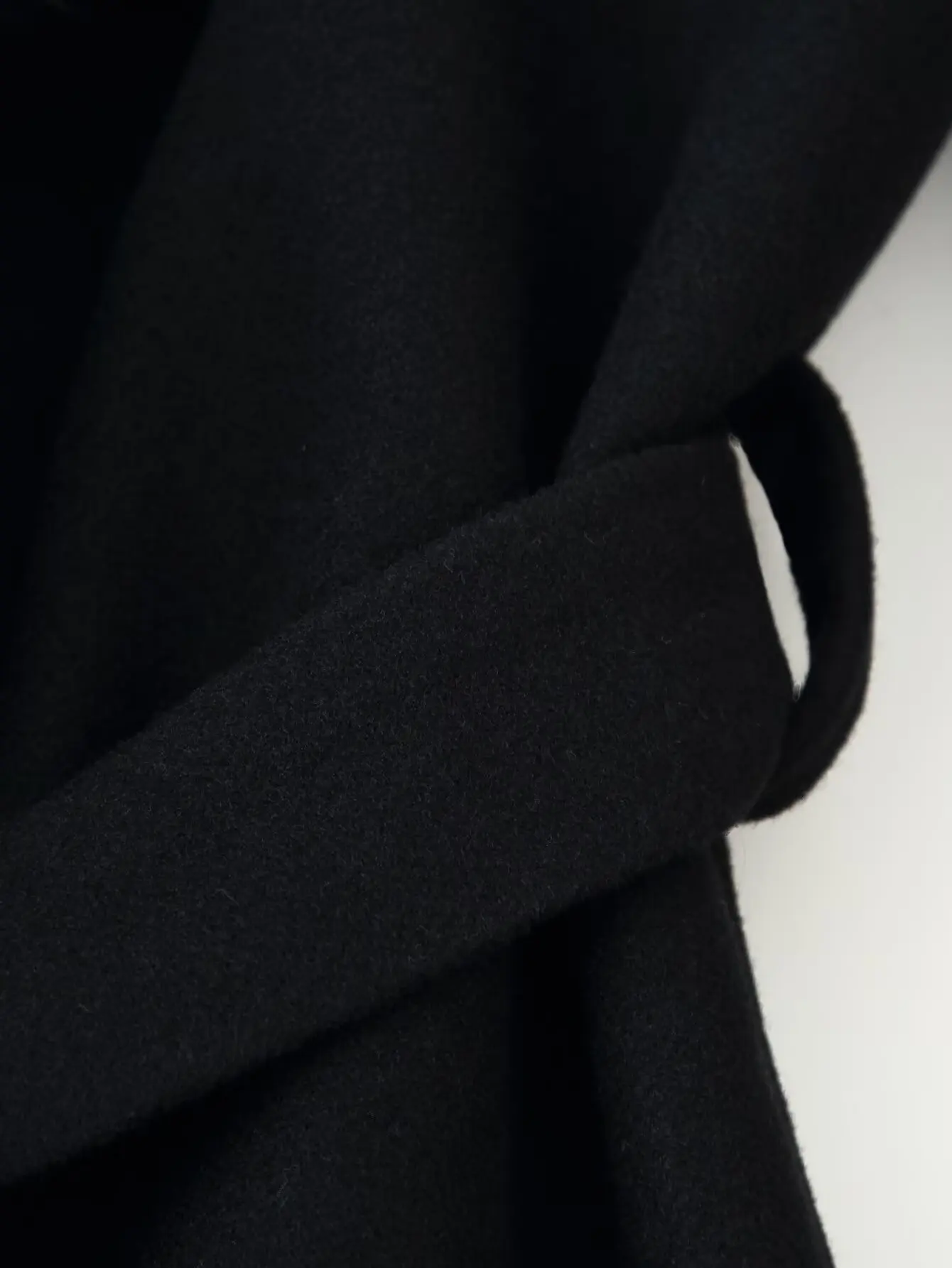 Diiyig mulher 2025 inverno nova moda imitação de pele costura gola de pele casaco chique com cinto fino manga longa casaco outerwear mujer