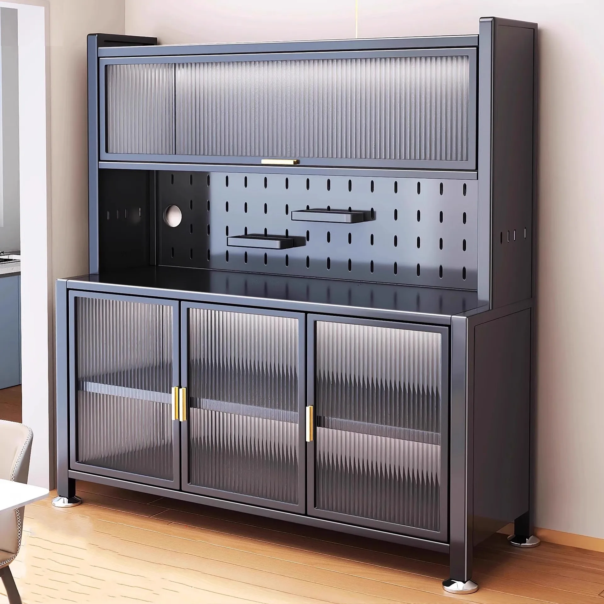 Kitchen shelves, side lockers, floor-to-ceiling multi-layer ovens, microwave ovens, pots, electrical appliances