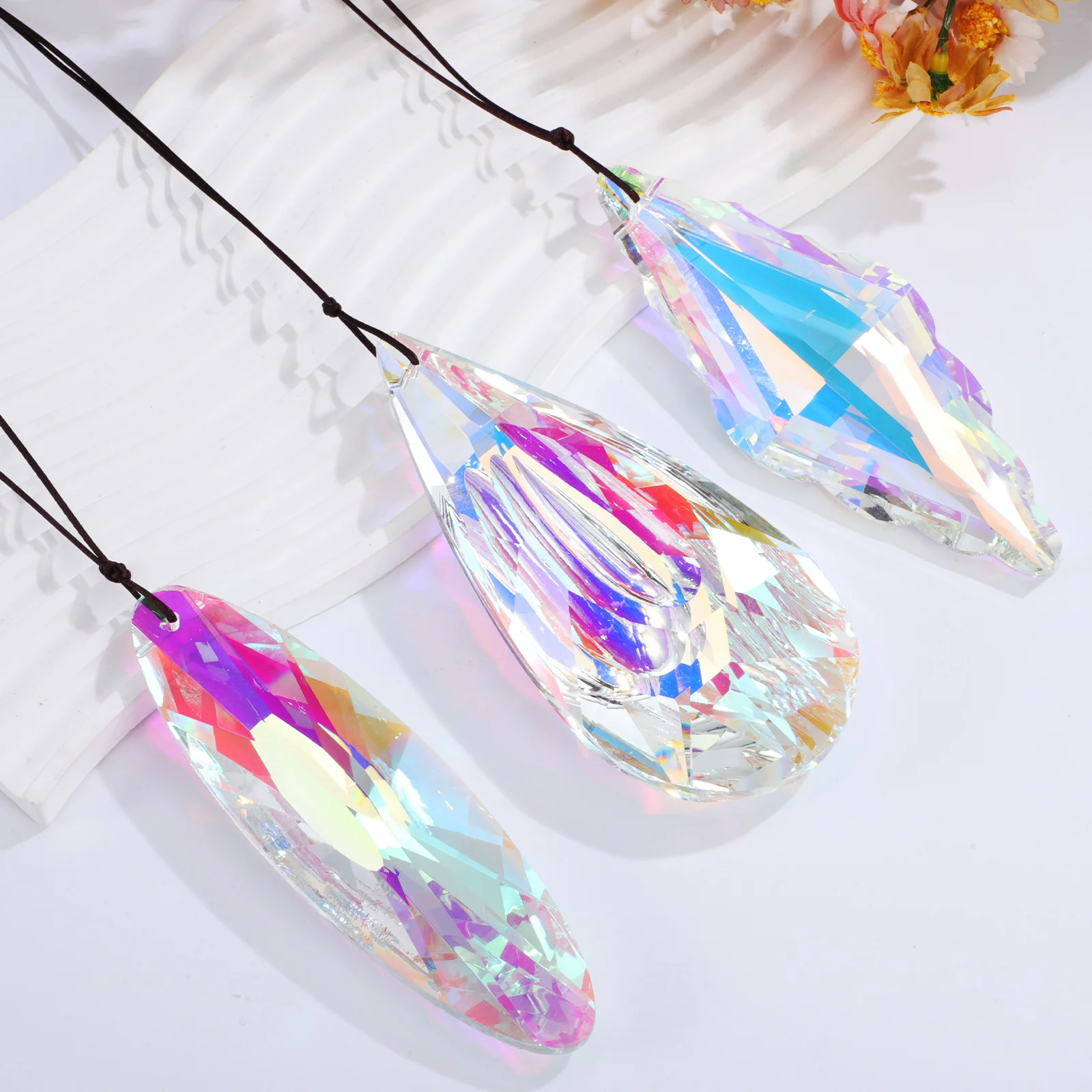 

3Pcs Suncatcher Hanging Pendant Prism Ornament for Window Car Garden Sun Catchers Indoor Outdoor Light Refractor Decor