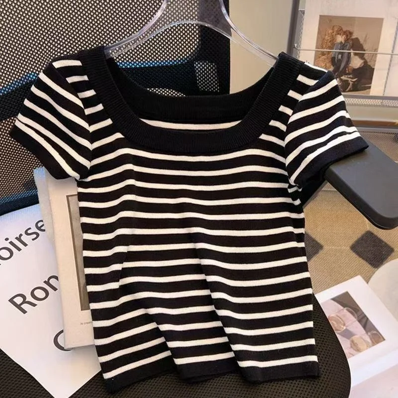 

Ice Silk Stripe Design ort Sve Large Size T-irt Knitted Base irt Summer ort Sle Slim Fit Women's Top