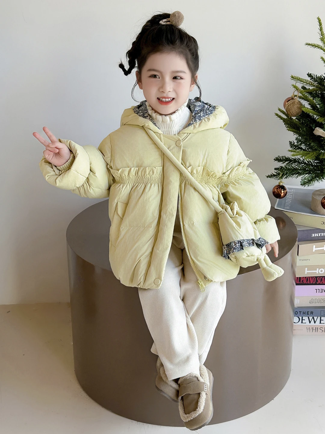 

Thiened Cotton Jaet for Little Girls Winter Clothes 2025 New Faion Baby Girl Coat with Hood Warm Sweet Sle Long Sv...