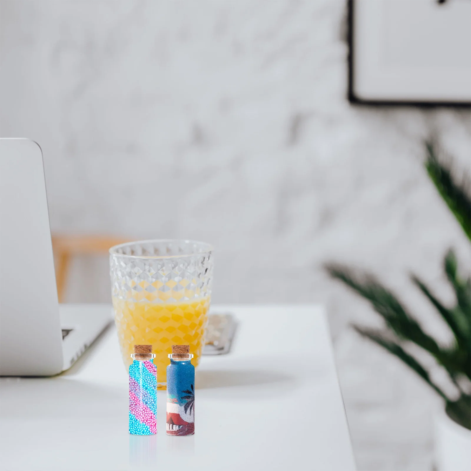 

24Pcs Mini Glass Bottles Clear with Stopper for DIY Glitter Powder Dispenser Wishing Bottle Jewelry Mini Wish Bottle