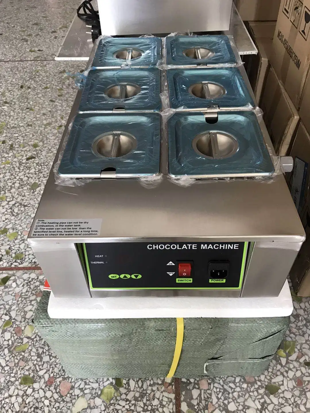 12KG Capacity Commercial Use 6 Tanks Digital Chocolate Melteing machine Solid butter Melter Electric heating furnace