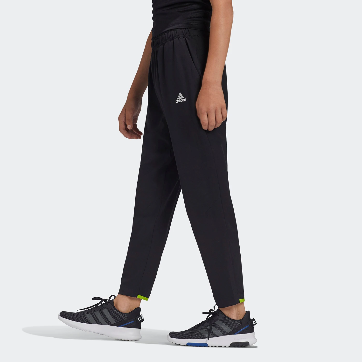 Oryginalne, sezonowe, męskie spodnie sportowe Adidas GD9186