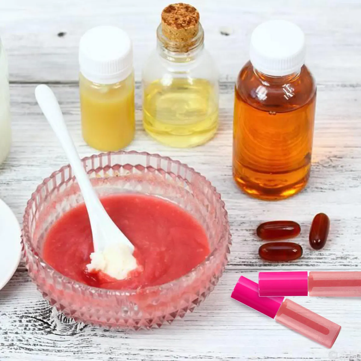 

100 pcs Lip Gloss Bottle Small Balm Container Portable Travel Size Clear Plastic Subpackaging Makeup Accessories