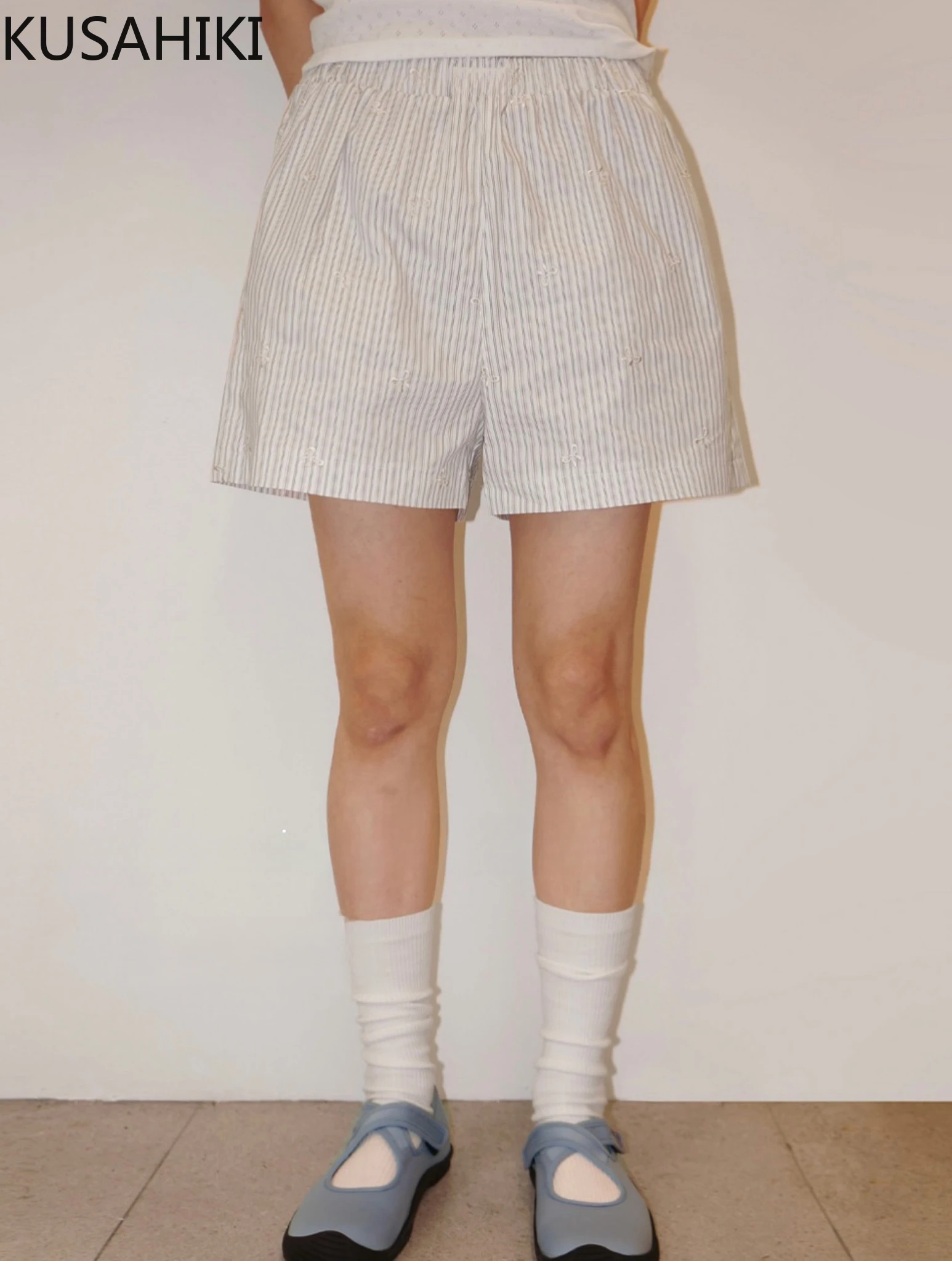 

KUSAHIKI Korean Version of Street Bow Embroidered Vertical Stripes Chic Casual Shorts Summer Spicy Girl Y2k Short Mujer