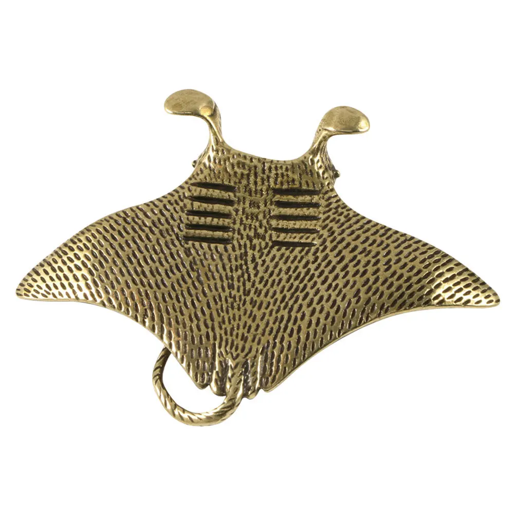 

1 Piece Brass Devil Fish Statue Retro Style Exquisite Craft Desktop Decor for Indoor Tabletop Vintage Animal Ornament