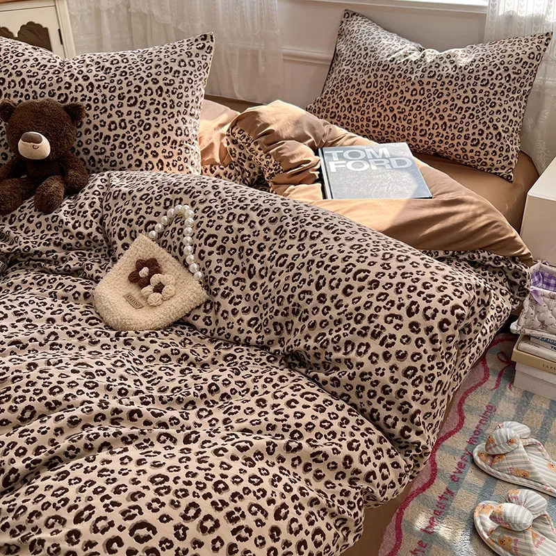 New Floral Leopard Bedding Set High Quality Thickened Skin-Friendly Comforter Sets 3/4Pcs Comfortable Four Seasons Bedclothes