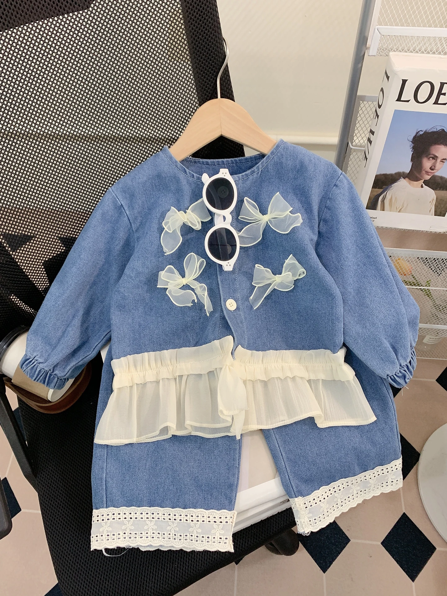 

Осенний модный джинсовый комплект из двух предметов для девочек, детская повседневная одежда, удобная повседневная одежда из смеси хлопка и полиэстера для детей