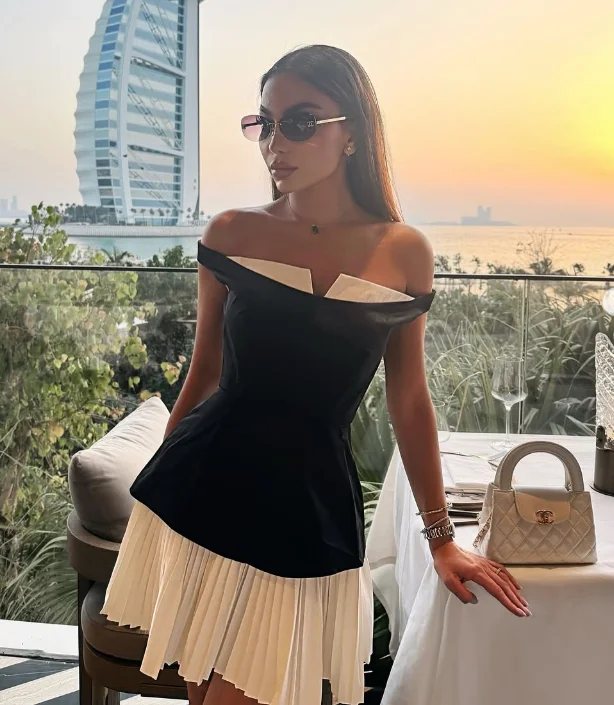 高品質カスタムメイドのストラップレス、膝上丈、ノースリーブ、カラーコントラスト、バックレス、エレガントなウェディングパーティードレス