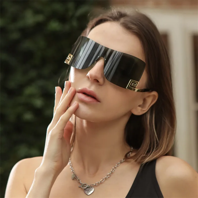 2024 New Fashion Brand Designer Luxury Oversized Rimless Sunglasses Women Men Vintage Punk Sun Glasses Trend One Piece Eyewear