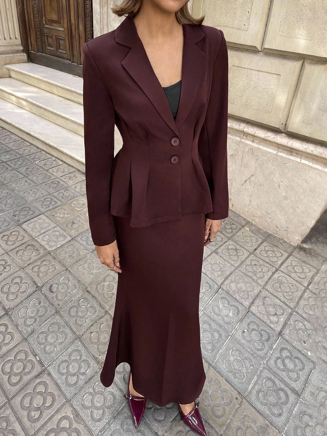 

Женский четырехсезонный модный комплект из пиджака с лацканами, топ и юбка